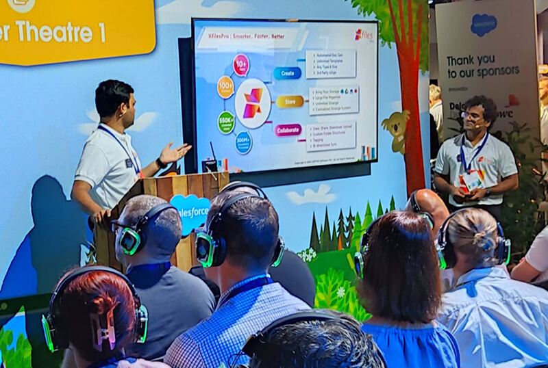 Team XfilesPro presenting the Theatre Session in front of Salesforce World Tour Sydney attendees